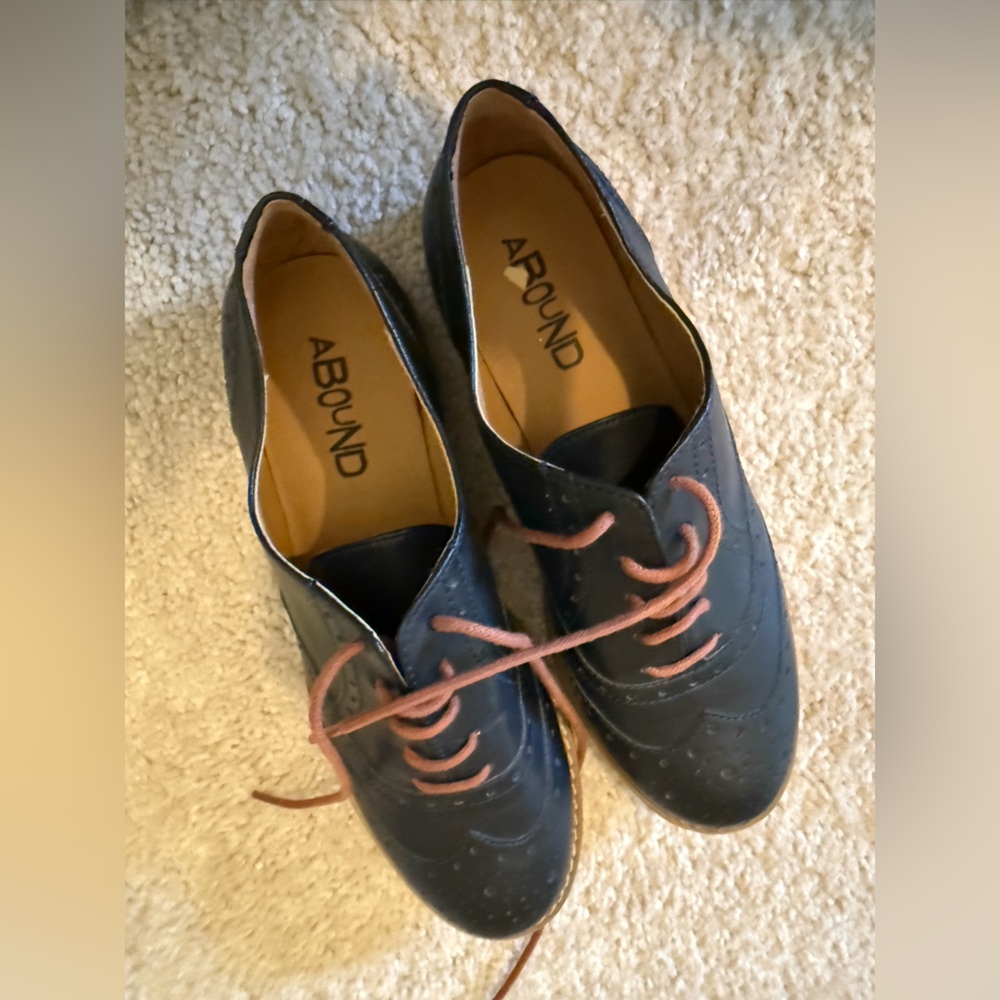 Nordstrom Abound Navy Leather Oxfords with Rust Laces